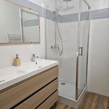 Le Relais 19 Centre Bourg T4 100m2 - 4min A Puy Dufou Feriehus *
