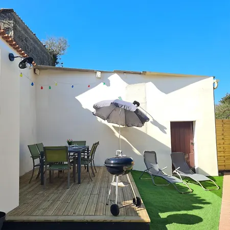 Le Relais 19 Centre Bourg T4 100m2 - 4min à Puy Dufou *