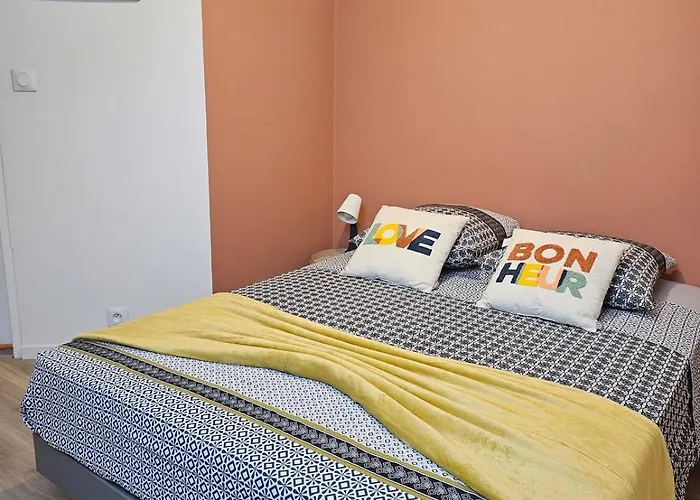 Le Relais 19 Centre Bourg T4 100m2 - 4min A Puy Dufou *